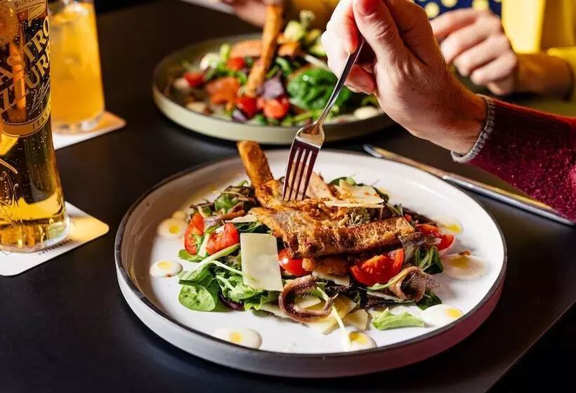 Szálloda Moxy Milan Malpensa Airport