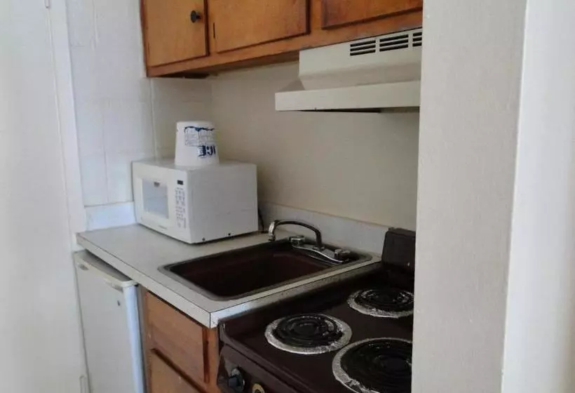 Отель Sea Gypsy Inn