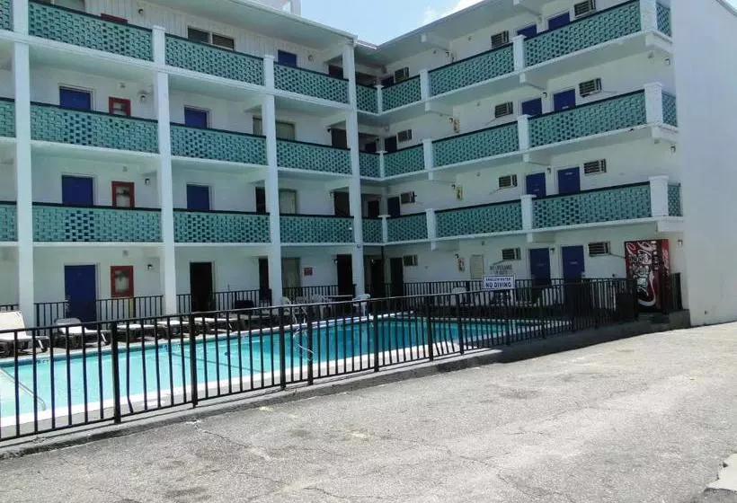 Отель Sea Gypsy Inn