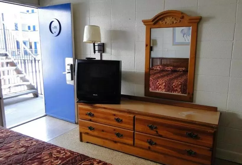 Отель Sea Gypsy Inn