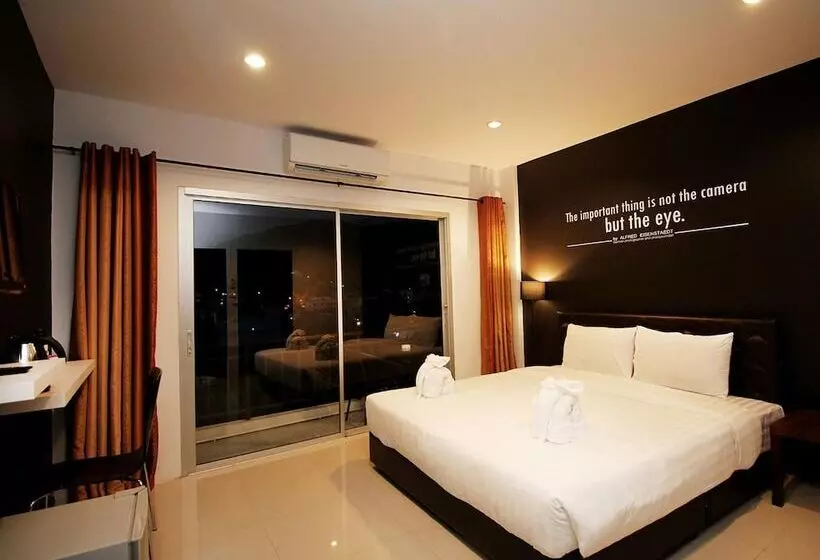 酒店 The Artist House