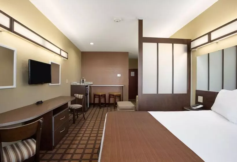 Microtel Inn And Suites Carrollton