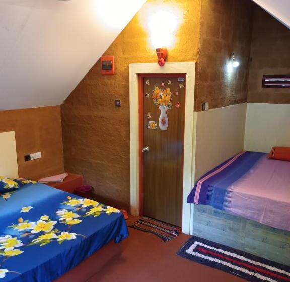 فندق صغير By The C Cabanas