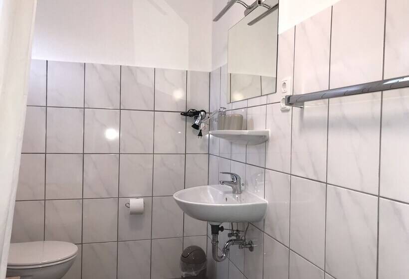 ユースホステル Gästehaus Viktoria