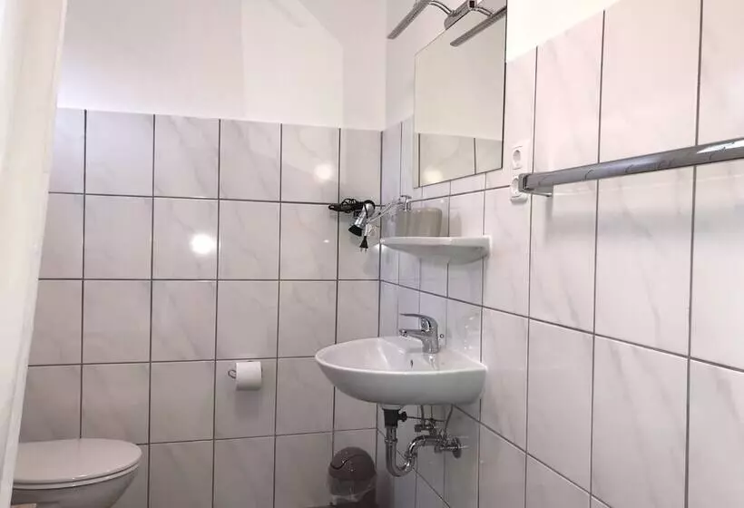 Retkeilymaja Gästehaus Viktoria