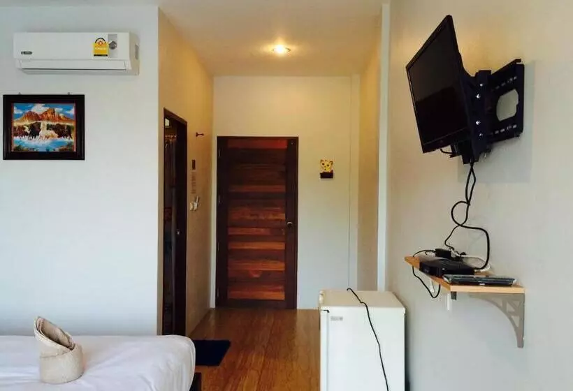 Retkeilymaja Maehaad Garden Inn