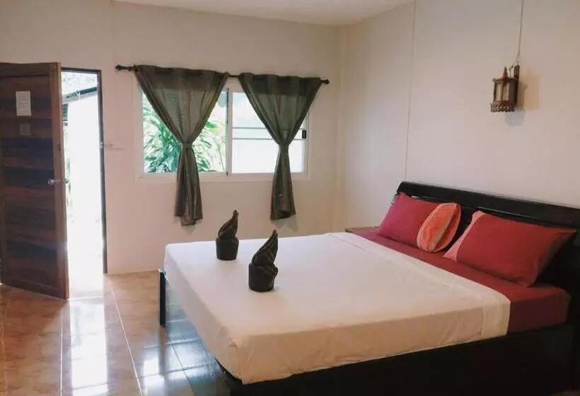 Retkeilymaja Maehaad Garden Inn