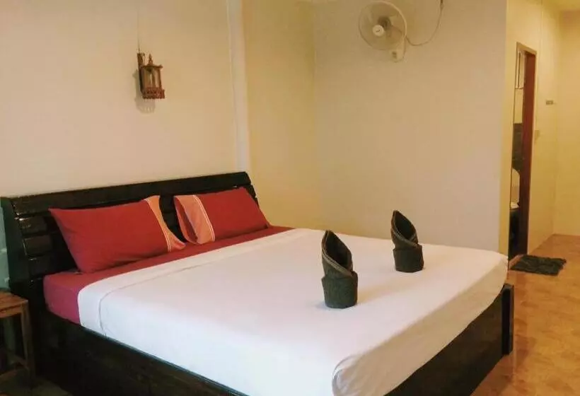 Retkeilymaja Maehaad Garden Inn