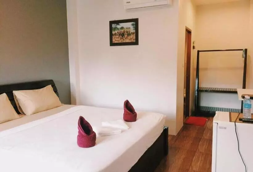 Retkeilymaja Maehaad Garden Inn