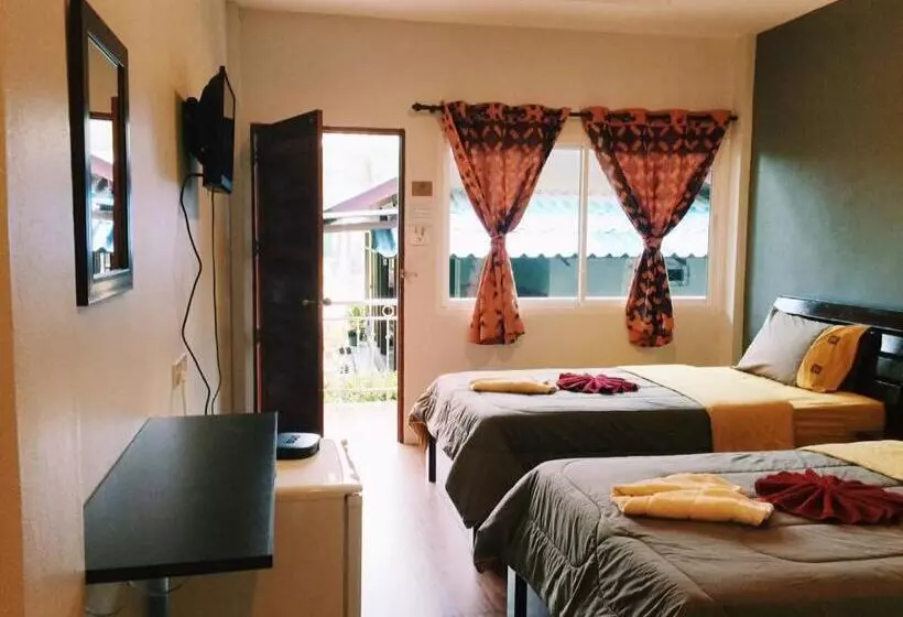 Retkeilymaja Maehaad Garden Inn