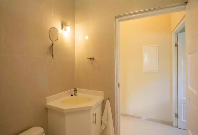 Attractive Villa In Resort