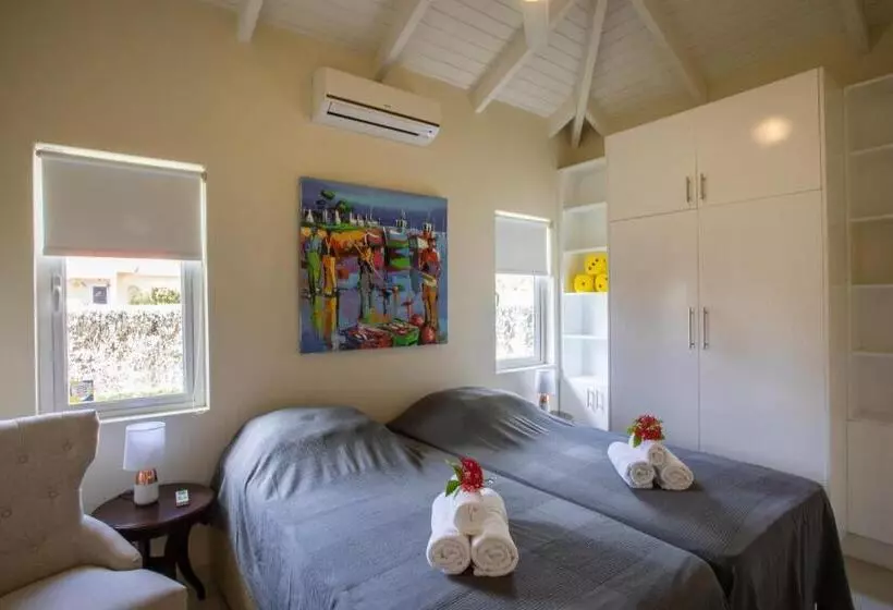 Attractive Villa In Resort