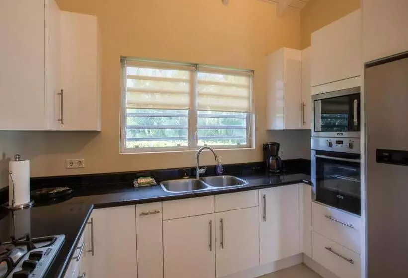 Attractive Villa In Resort