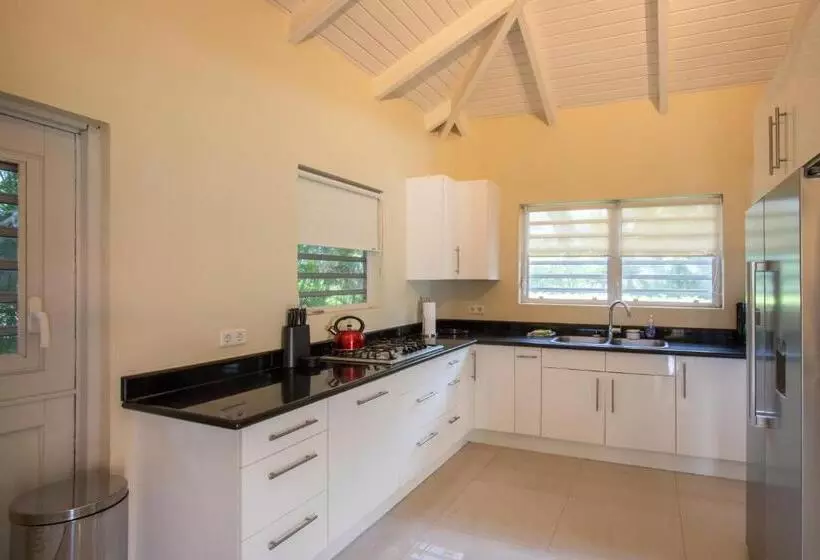 Attractive Villa In Resort