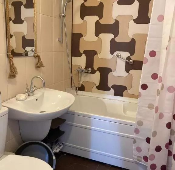 Central Suite