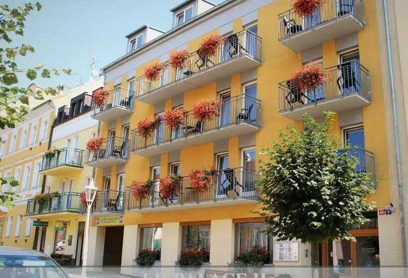 Hotelli Ld Palace Spa & Kur