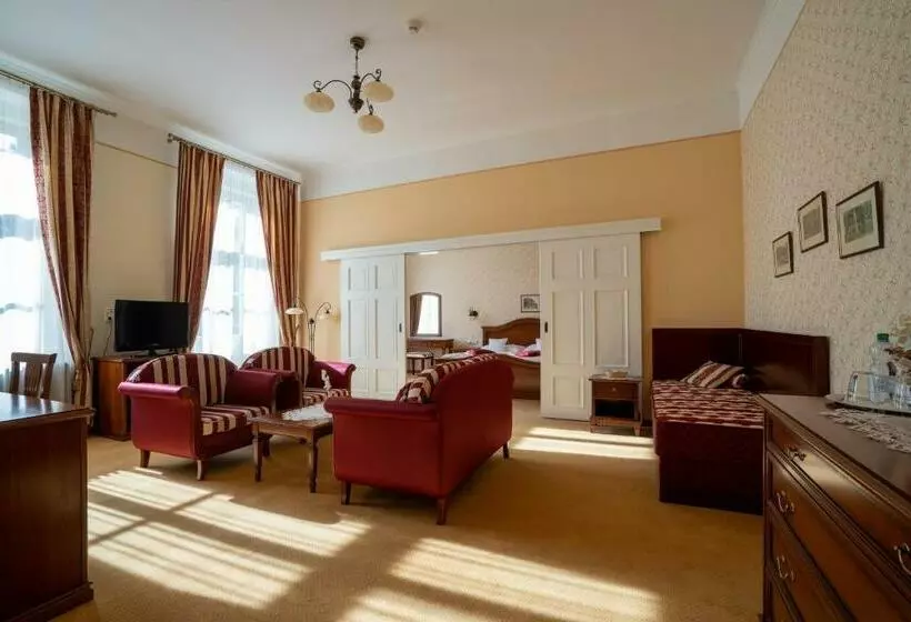 Hotelli Ld Palace Spa & Kur