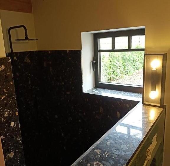 Mademoiselle Nineth Met Sauna