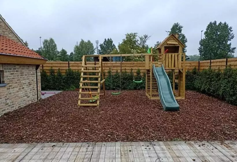 Mademoiselle Nineth Met Sauna