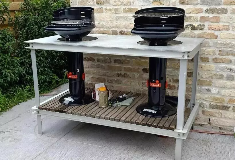 Mademoiselle Nineth Met Sauna