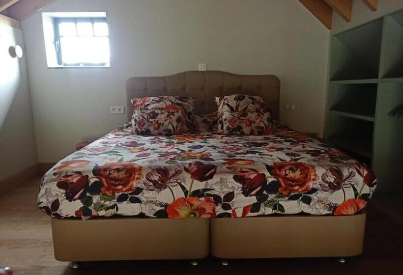 Mademoiselle Nineth Met Sauna