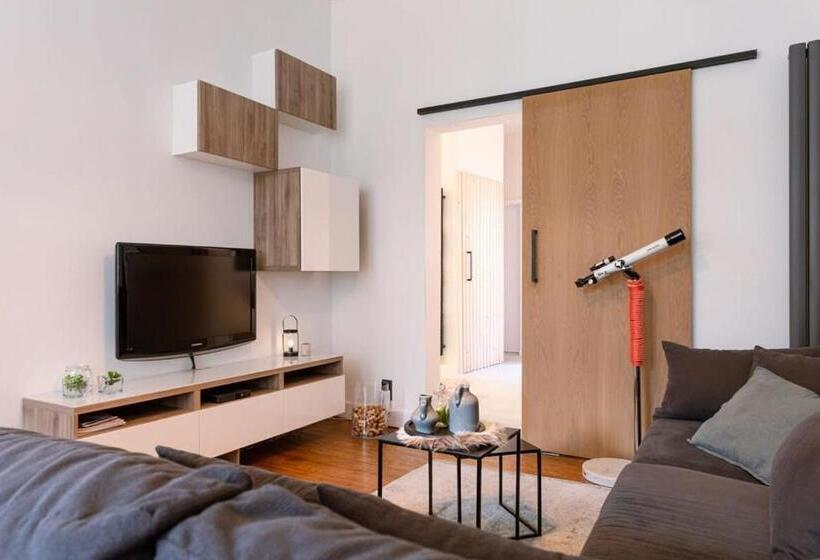 Spacious Apartment In The Heart Of Antwerp