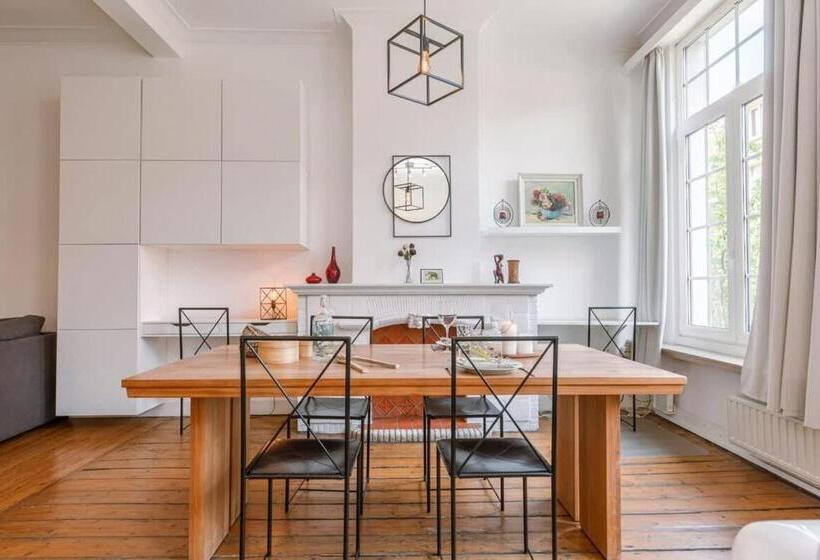 Spacious Apartment In The Heart Of Antwerp