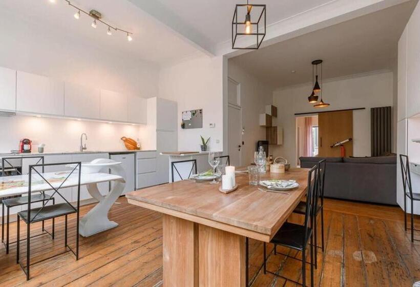 Spacious Apartment In The Heart Of Antwerp