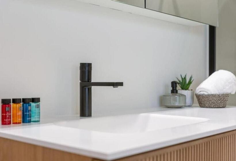 Spacious Apartment In The Heart Of Antwerp