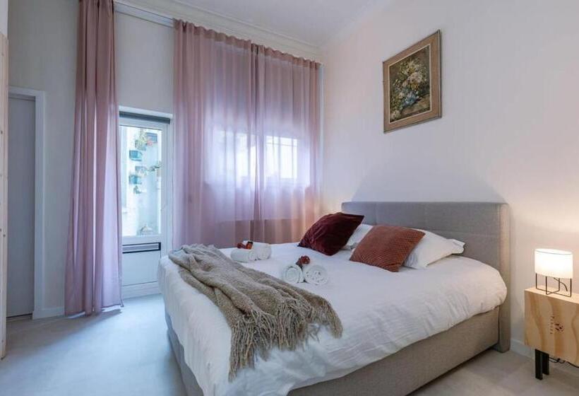 Spacious Apartment In The Heart Of Antwerp