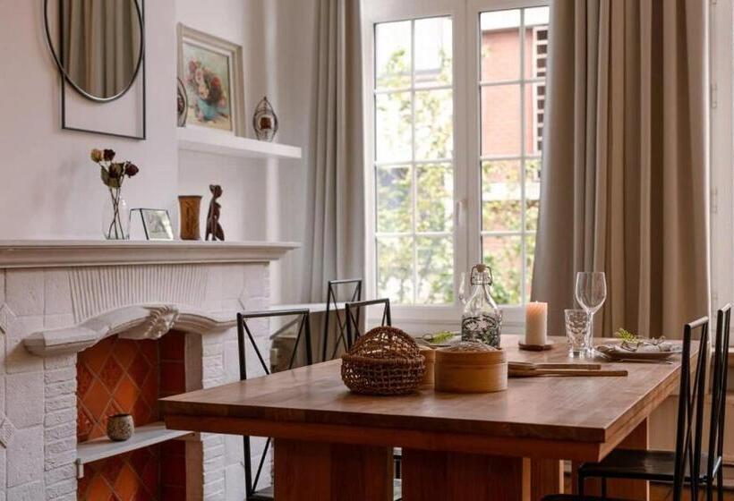 Spacious Apartment In The Heart Of Antwerp