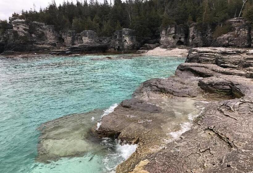 Tobermory Peaceful Private Entire Cottage Log Home Spacious Fully Equipped