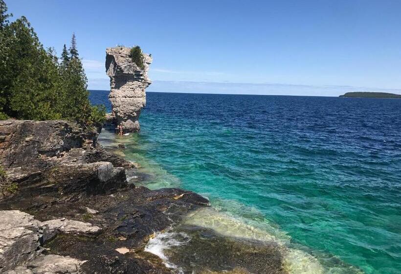 Tobermory Peaceful Private Entire Cottage Log Home Spacious Fully Equipped