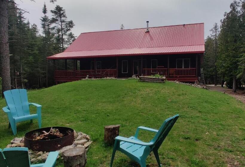 Tobermory Peaceful Private Entire Cottage Log Home Spacious Fully Equipped