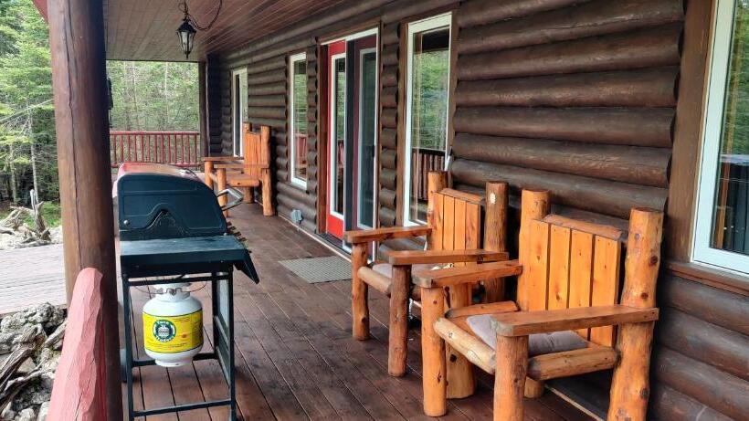 Tobermory Peaceful Private Entire Cottage Log Home Spacious Fully Equipped