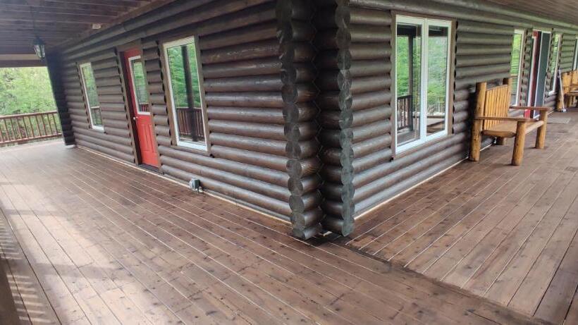 Tobermory Peaceful Private Entire Cottage Log Home Spacious Fully Equipped