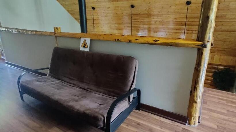 Tobermory Peaceful Private Entire Cottage Log Home Spacious Fully Equipped