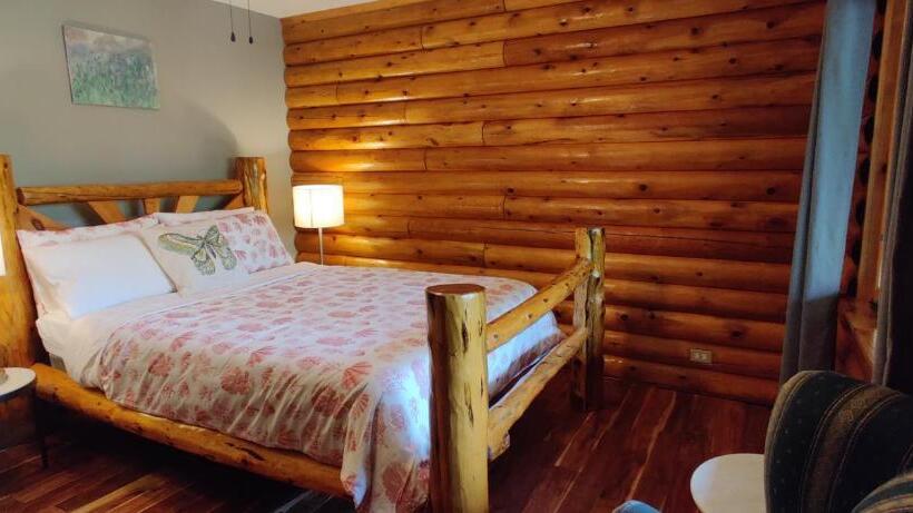 Tobermory Peaceful Private Entire Cottage Log Home Spacious Fully Equipped