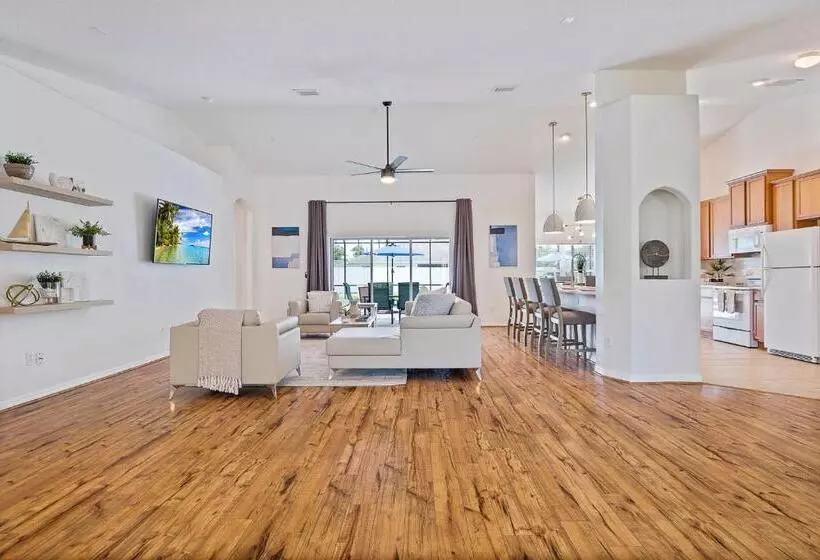 Whispering Palm Newly Renovated Cozy Fenced In Pool Home   Sleeps 8