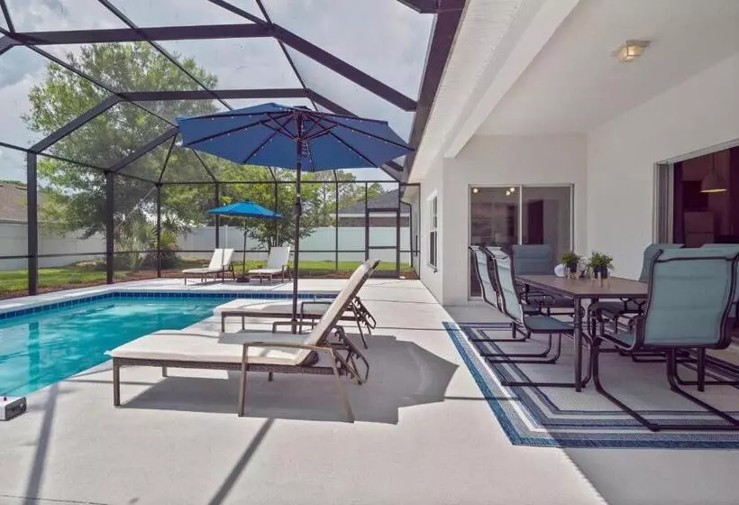 Whispering Palm Newly Renovated Cozy Fenced In Pool Home   Sleeps 8