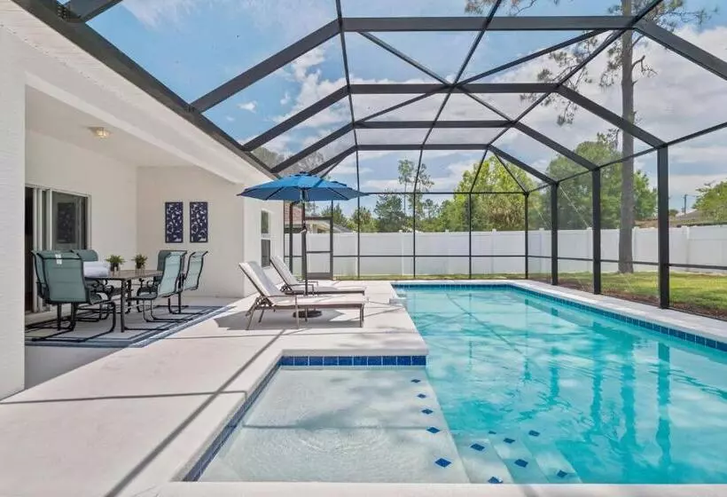 Whispering Palm Newly Renovated Cozy Fenced In Pool Home   Sleeps 8