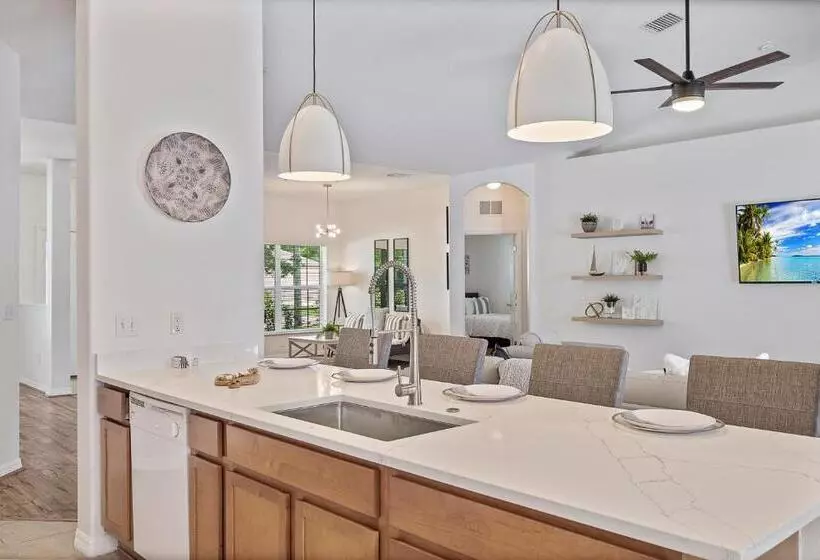 Whispering Palm Newly Renovated Cozy Fenced In Pool Home   Sleeps 8