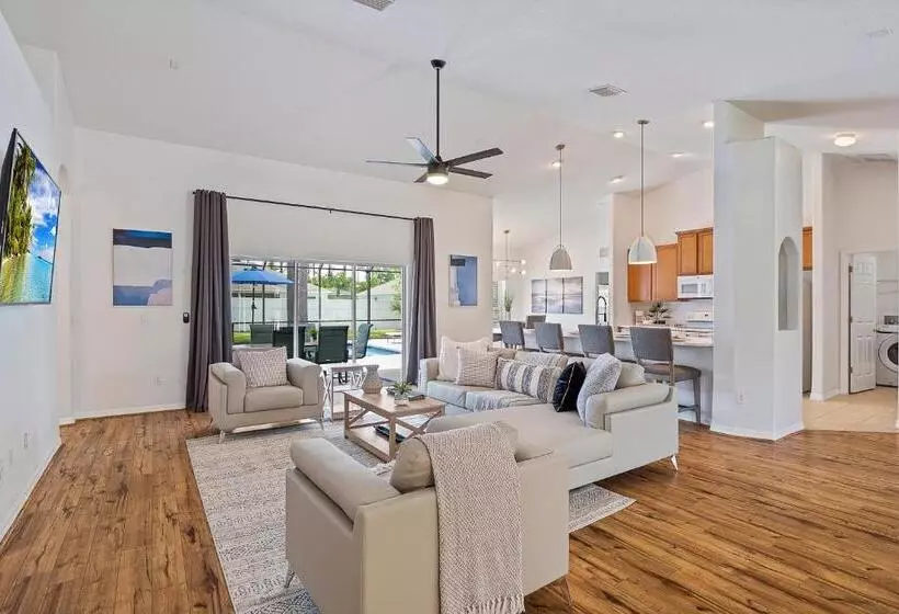 Whispering Palm Newly Renovated Cozy Fenced In Pool Home   Sleeps 8