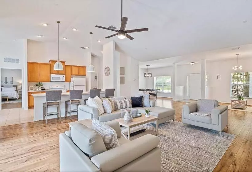 Whispering Palm Newly Renovated Cozy Fenced In Pool Home   Sleeps 8