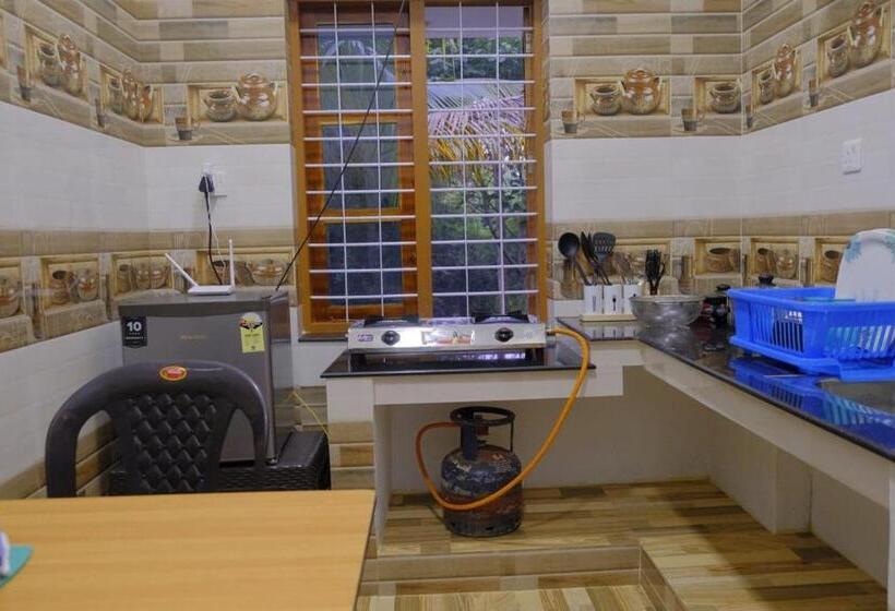 Blue Sophy Residency