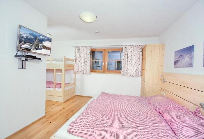 Grünerstein Chalet Jungbrunnen