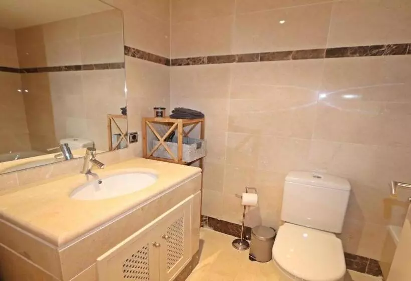 Apartamento Nueva Ribera Ref: 6030