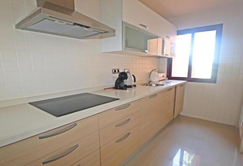 Apartamento Nueva Ribera Ref: 6030