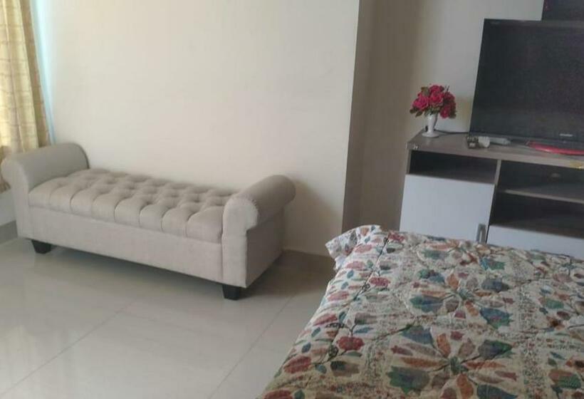 Apartemen Grand Kamala Lagoon Bekasi By Cicie Room