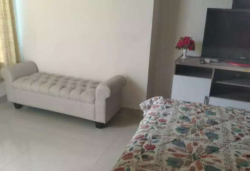 Apartemen Grand Kamala Lagoon Bekasi By Cicie Room